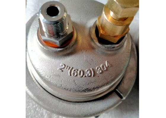 Embouts de tuyaux en plastique polyvalents offrant des solutions d'étanchéité sécurisées pour les tuyaux en polyéthylène utilisant des anneaux en silicone et des systèmes de fermeture en métal